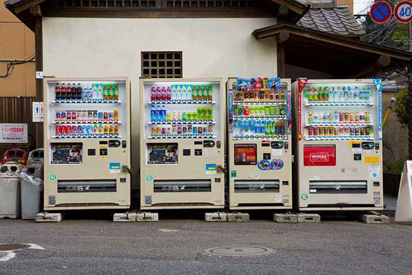 易觸自動(dòng)售貨機|無(wú)人售貨機