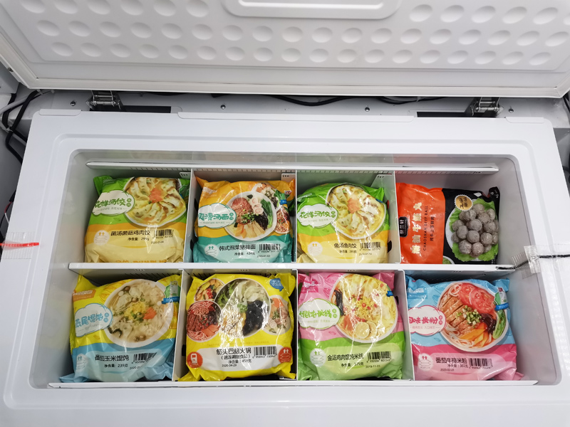 售貨機內部冰箱